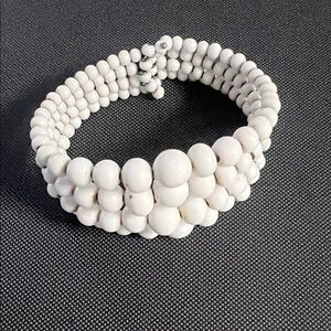 Elegant White Beaded Bracelet